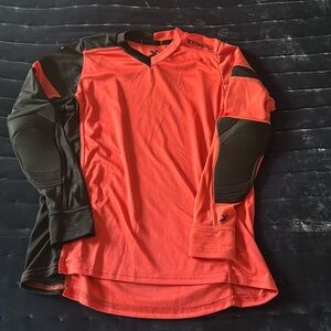 Storelli L/S padded goalie shirt size Youth L
